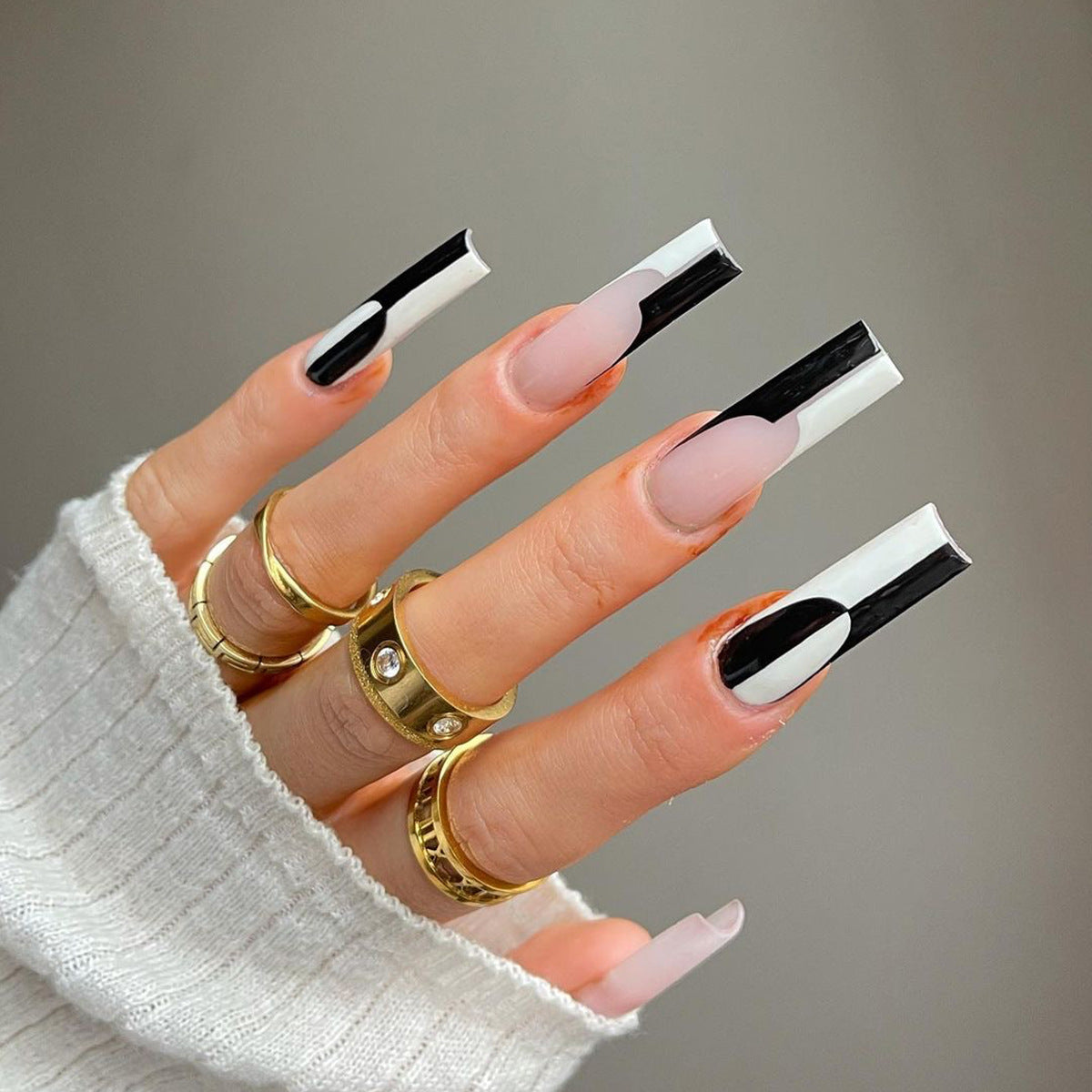 Simple Black And White Color Matching Long Nails Removable Nail Tip - Mes Faux Ongles